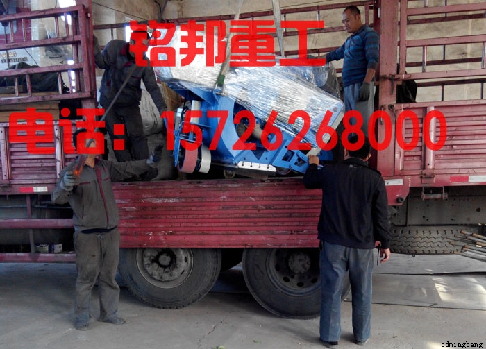 路面抛丸机出口国外车间装车图 路面抛丸机出口国外车间装车图