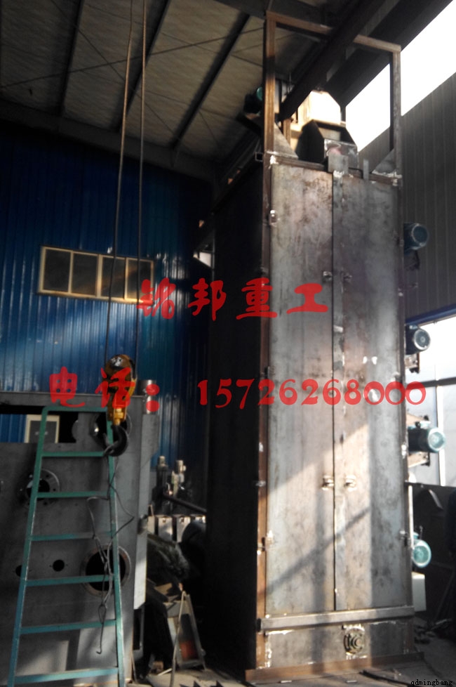 四个抛丸器吊钩式抛丸机,适合长工件 四个抛丸器吊钩式抛丸机,适合长工件